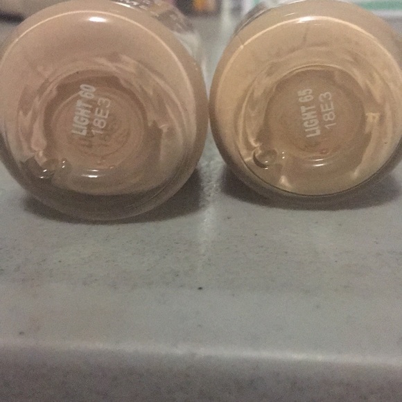 Two Colourpop Foundations - Picture 2 of 3